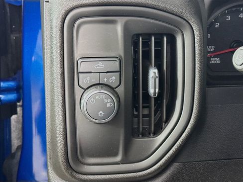 Used 2022 Chevrolet Silverado 1500 Custom RWD image 10