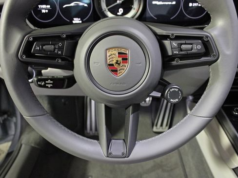 Used 2022 Porsche 911 Carrera S image 23
