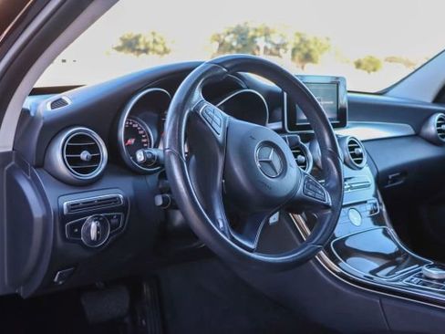 Used 2018 Mercedes-Benz C 300 C 300 image 22