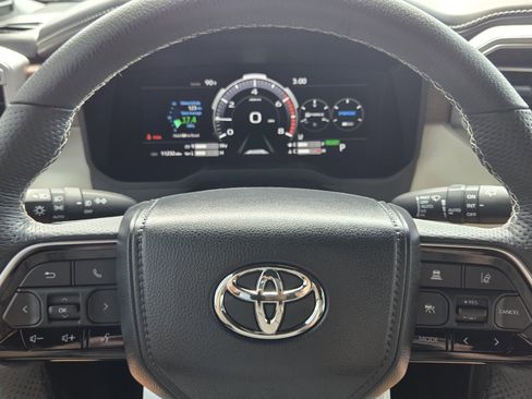 Certified 2025 Toyota Sequoia Capstone AWD/4WD image 21