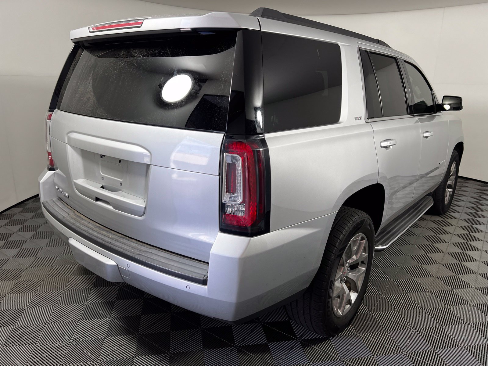 Used 2020 GMC Yukon SLT w/ Open Road Package AWD/4WD image 5