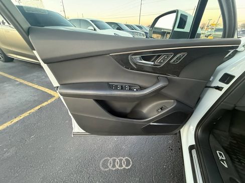 Used 2021 Audi Q7 3.0T Prestige w/ Prestige Package image 10