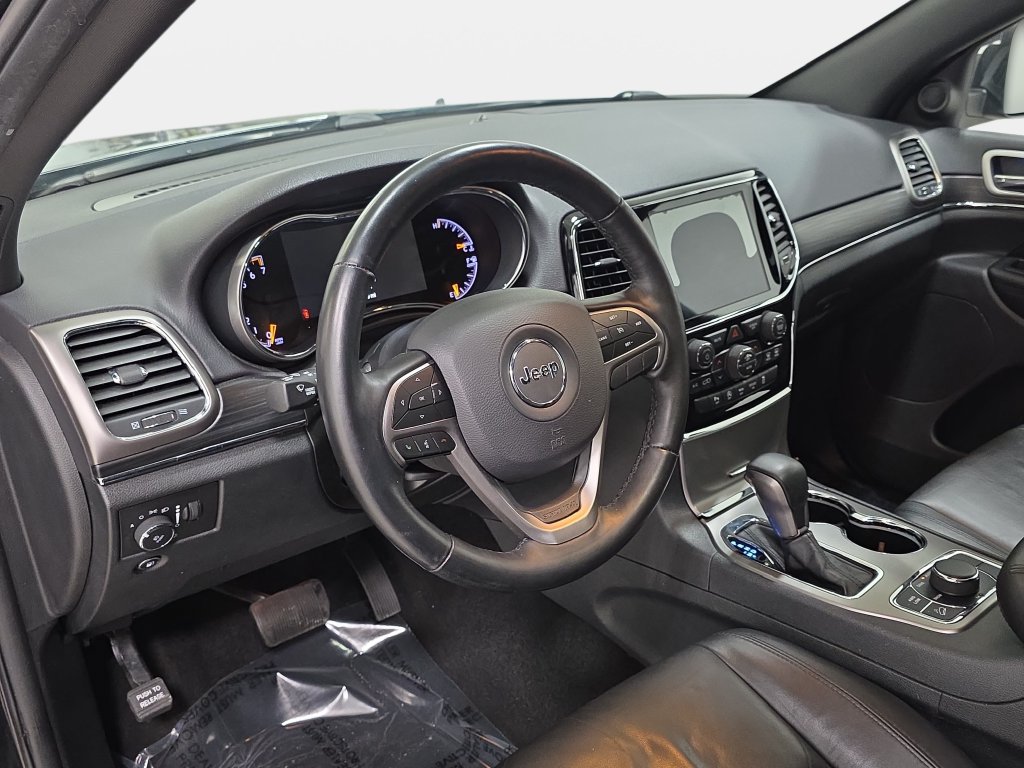 Used 2020 Jeep Grand Cherokee Limited AWD/4WD image 16