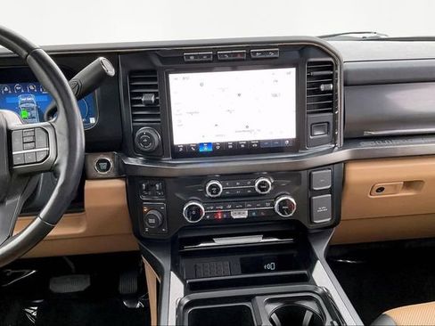 Used 2023 Ford F250 Lariat w/ Tow Technology Package image 9