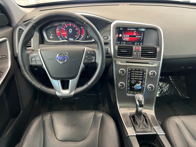 Used 2016 Volvo XC60 T6 w/ Proximity Package AWD/4WD image 18