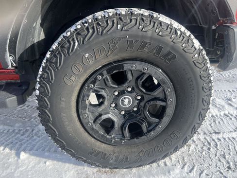 Used 2022 Ford Bronco Wildtrak image 38