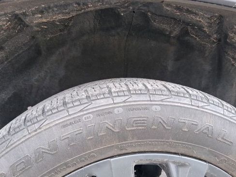 Used 2023 Chevrolet Traverse RS w/ LPO, Floor Liner Package FWD image 23