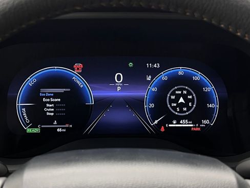 Used 2025 Toyota Sienna XLE Woodland Edition image 21