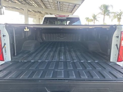 Certified 2022 Chevrolet Silverado 2500 LTZ w/ LTZ Premium Package AWD/4WD image 28