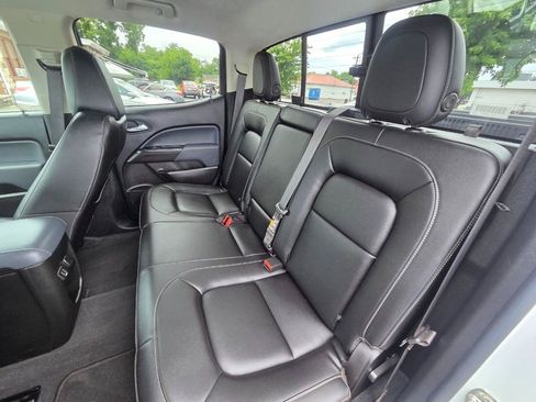 Used 2022 Chevrolet Colorado Z71 AWD/4WD image 16
