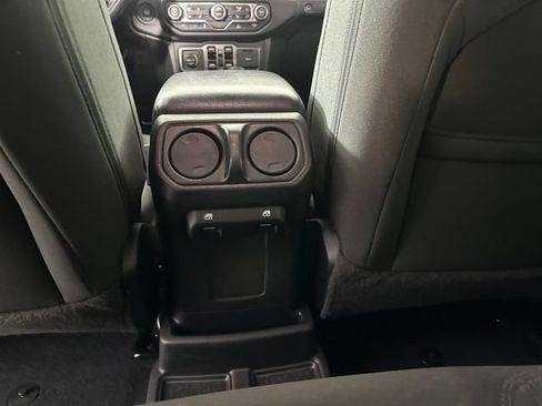 Used 2023 Jeep Wrangler Unlimited w/ Cold Weather Group AWD/4WD image 15