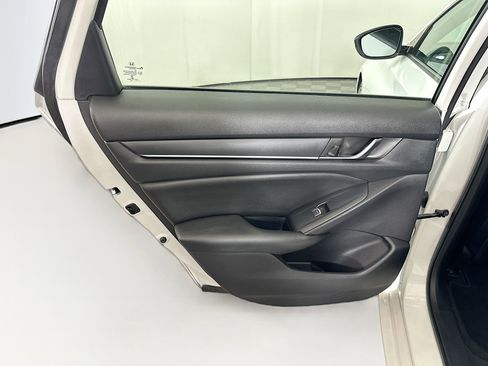 Used 2020 Honda Accord Sport image 24