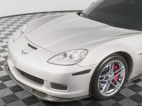 Used 2007 Chevrolet Corvette Z06 w/ Preferred Equipment Group RWD image 10