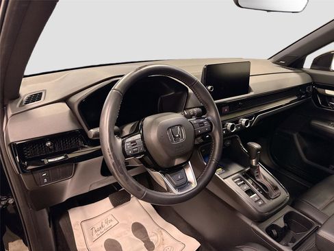 Used 2025 Honda CR-V Sport Touring image 9