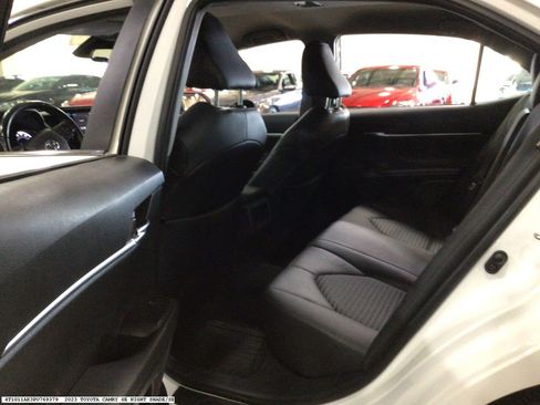 Used 2023 Toyota Camry SE image 13