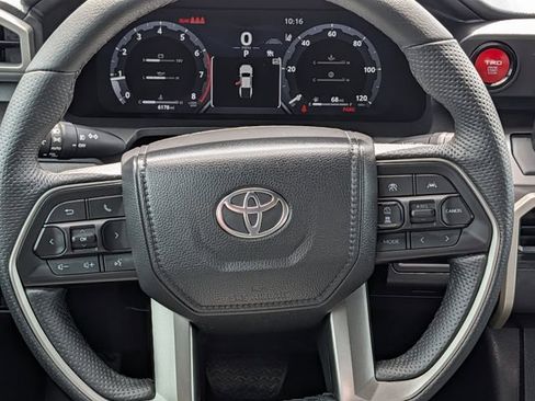 Used 2025 Toyota Tacoma TRD Off-Road AWD/4WD image 13
