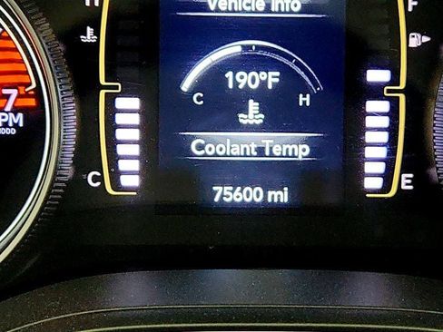 Used 2020 Jeep Cherokee Latitude Plus FWD image 15