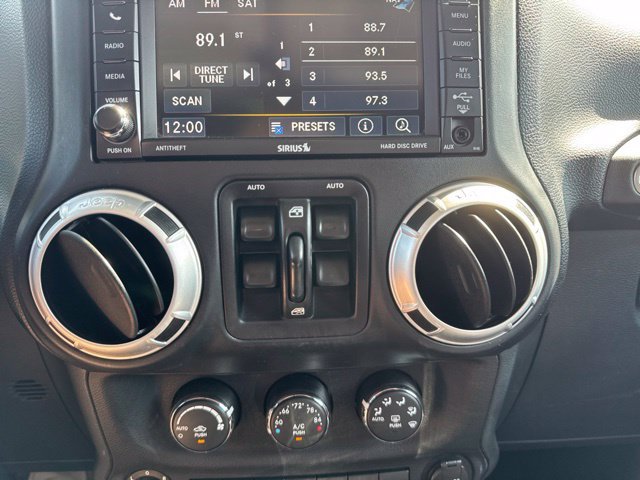 Used 2013 Jeep Wrangler Unlimited Sahara w/ Connectivity Group AWD/4WD image 17