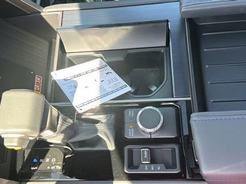 New 2026 Toyota Tundra Platinum AWD/4WD image 18