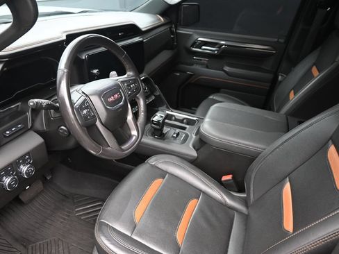 Used 2023 GMC Sierra 1500 AT4 w/ Technology Package AWD/4WD image 21