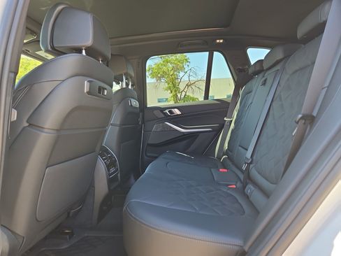 Used 2026 BMW X5 xDrive40i w/ M Sport Package image 13