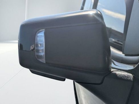 Used 2025 Chevrolet Silverado 1500 High Country w/ Midnight Edition AWD/4WD image 11