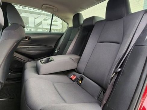 Used 2022 Toyota Corolla LE image 15