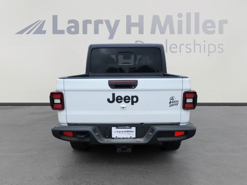 New 2025 Jeep Gladiator Willys image 5