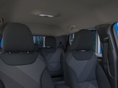 New 2027 Chevrolet Bolt LT w/ Comfort Package FWD image 24