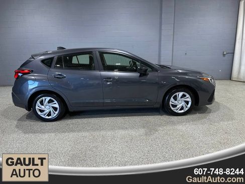 Used 2024 Subaru Impreza 2.0i AWD/4WD image 2