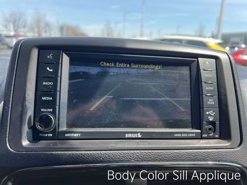 Used 2016 Dodge Grand Caravan SE image 18