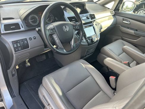 Used 2015 Honda Odyssey Touring Elite image 20