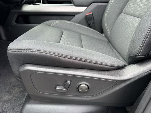 New 2026 RAM 1500 4x4 Crew Cab image 22