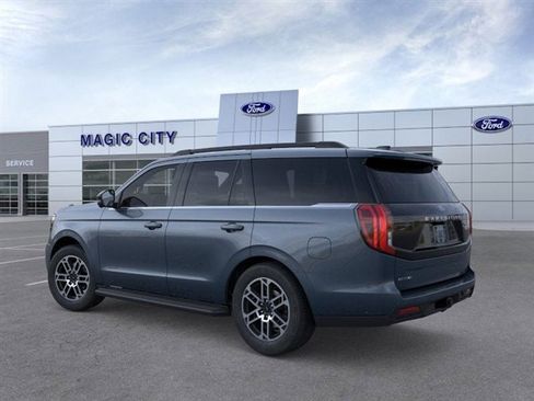 New 2025 Ford Expedition Active image 4