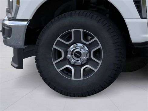 New 2026 Ford F250 Lariat w/ FX4 Off-Road Package image 19