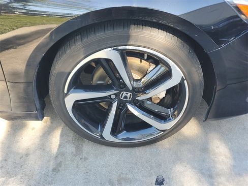 Used 2021 Honda Accord Sport image 10