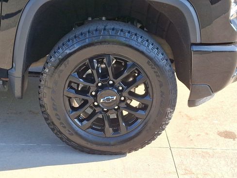 Used 2025 Chevrolet Silverado 2500 High Country w/ High Country Premium Package AWD/4WD image 8