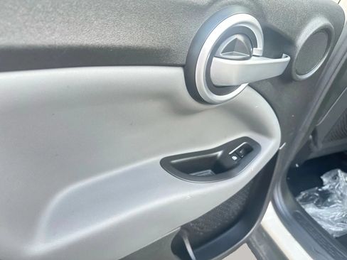 Used 2016 FIAT 500X Easy FWD image 11