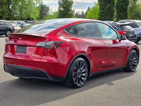 Used 2024 Tesla Model Y Performance AWD/4WD image 8