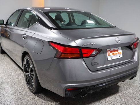 Used 2023 Nissan Altima 2.5 SR image 9