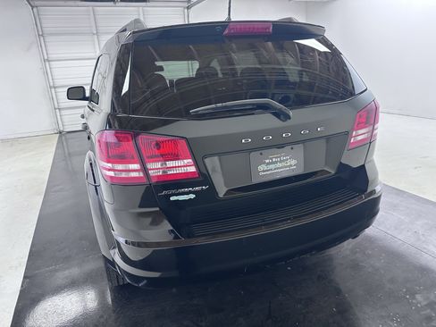 Used 2019 Dodge Journey SE FWD image 11