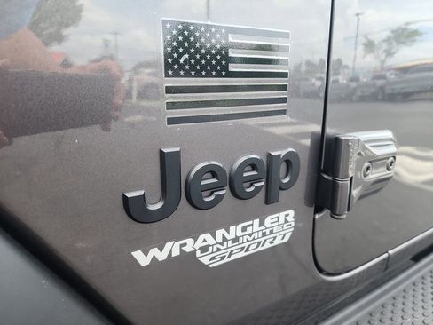 Used 2021 Jeep Wrangler Unlimited Sport w/ Sun And Sound Package AWD/4WD image 32