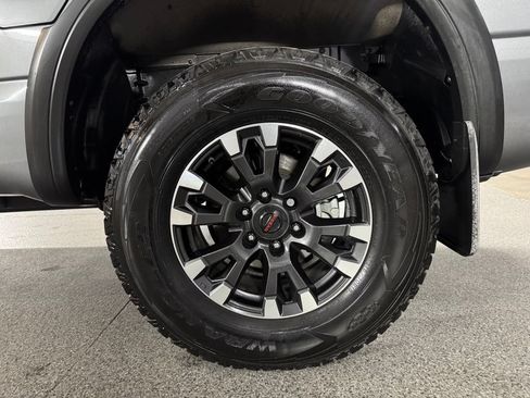 Used 2020 Nissan Titan PRO-4X w/ Pro-4x Convenience Package AWD/4WD image 13