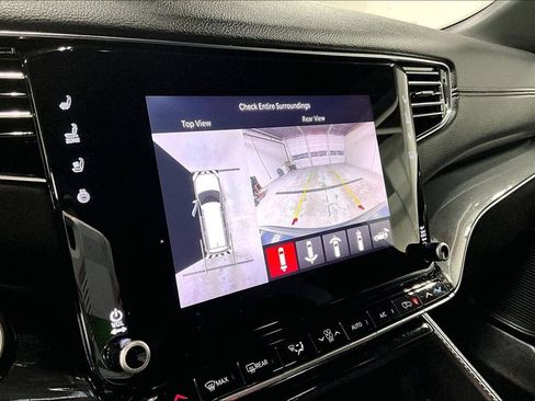 Used 2023 Jeep Wagoneer 4WD w/ Convenience Group I image 29