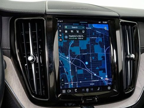 Used 2022 Volvo XC60 B5 Inscription w/ Advanced Package image 16