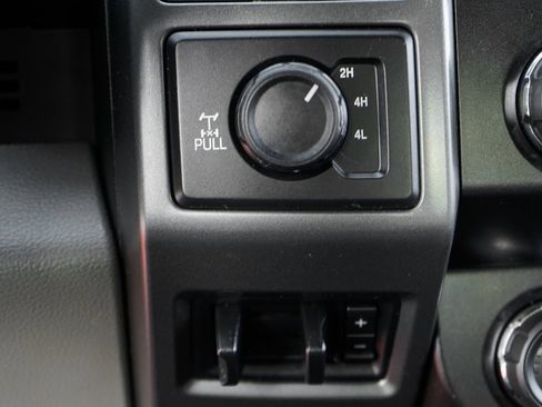 Used 2020 Ford F250 XLT w/ FX4 Off-Road Package image 33