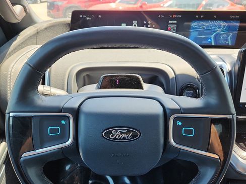Used 2025 Ford Expedition Platinum w/ Stealth Appearance Package AWD/4WD image 20
