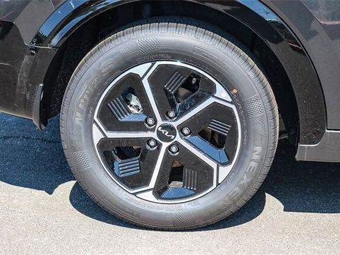 New 2025 Kia Niro SX image 10