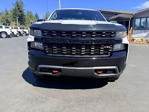 Used 2019 Chevrolet Silverado 1500 Custom Trail Boss AWD/4WD image 8