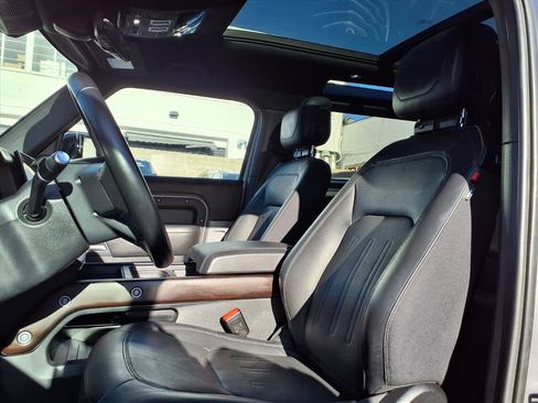 Used 2023 Land Rover Defender 90 X image 16